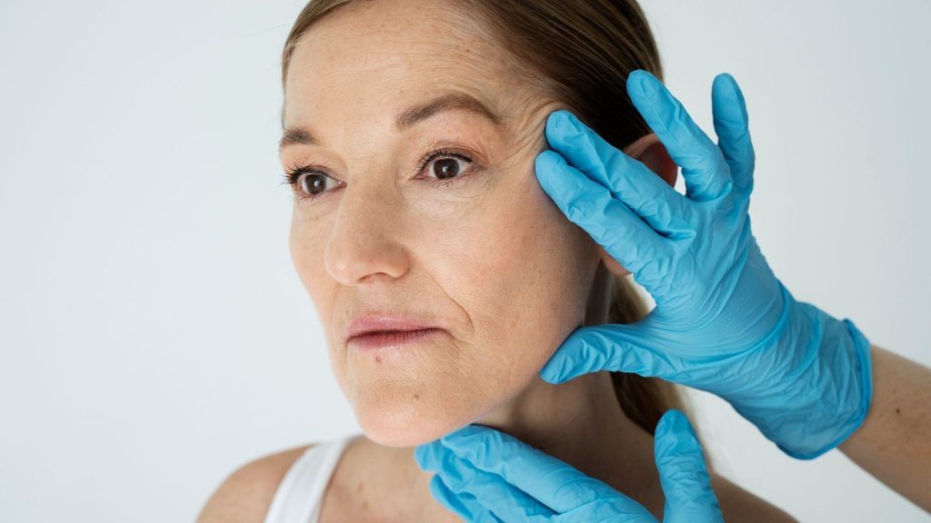 Qu&eacute; es la par&aacute;lisis facial: tipos causas y tratamientos