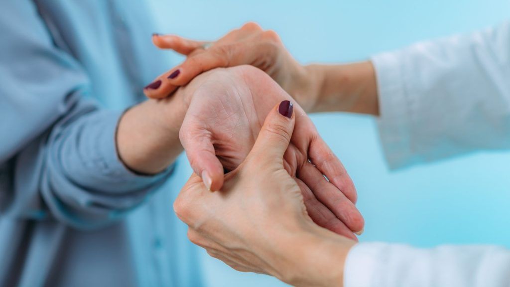 Recuperación funcional de la mano en patologías neurológicas y traumáticas Recuperación funcional de la mano en patologías neurológicas y traumáticas